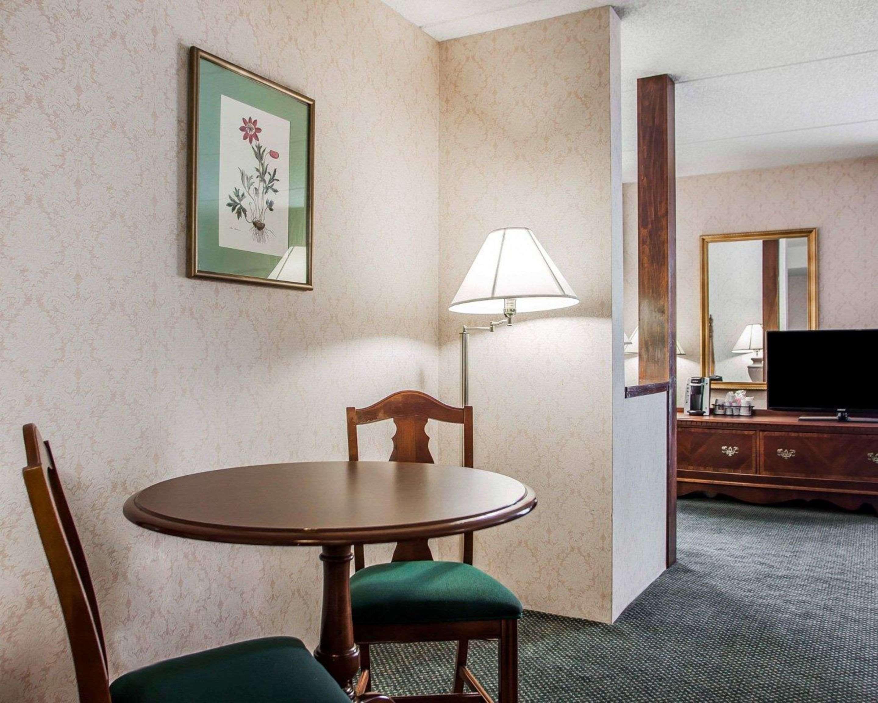 Quality Inn Montgomeryville-Philadelphia Экстерьер фото