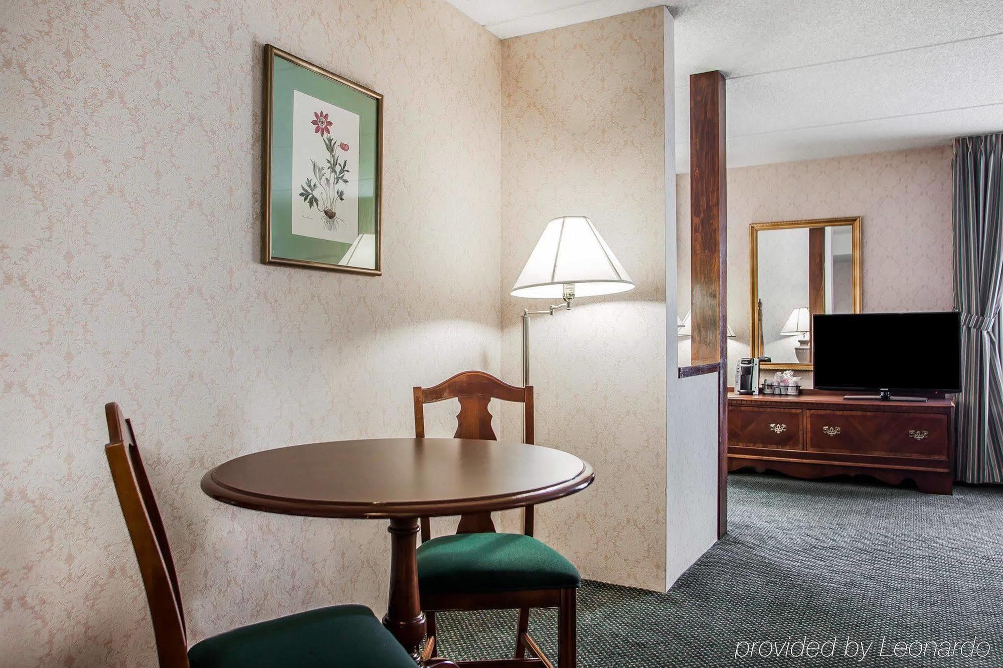 Quality Inn Montgomeryville-Philadelphia Экстерьер фото